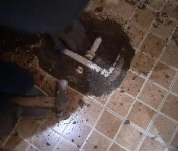 班戈卫生间漏水维修公司为您分享下卫生间渗水如何处理及注意事项